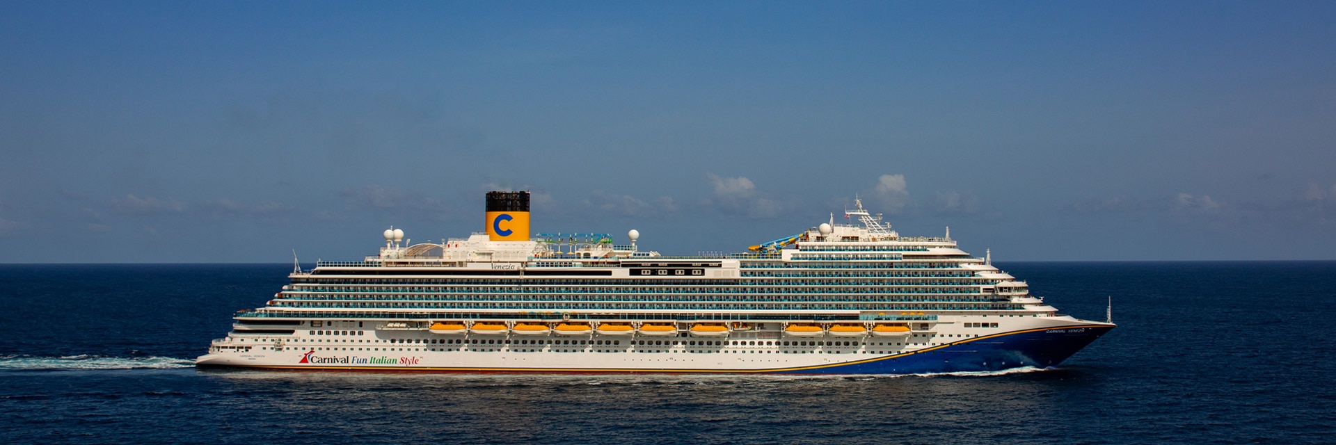 carnival venezia sets sail at sea